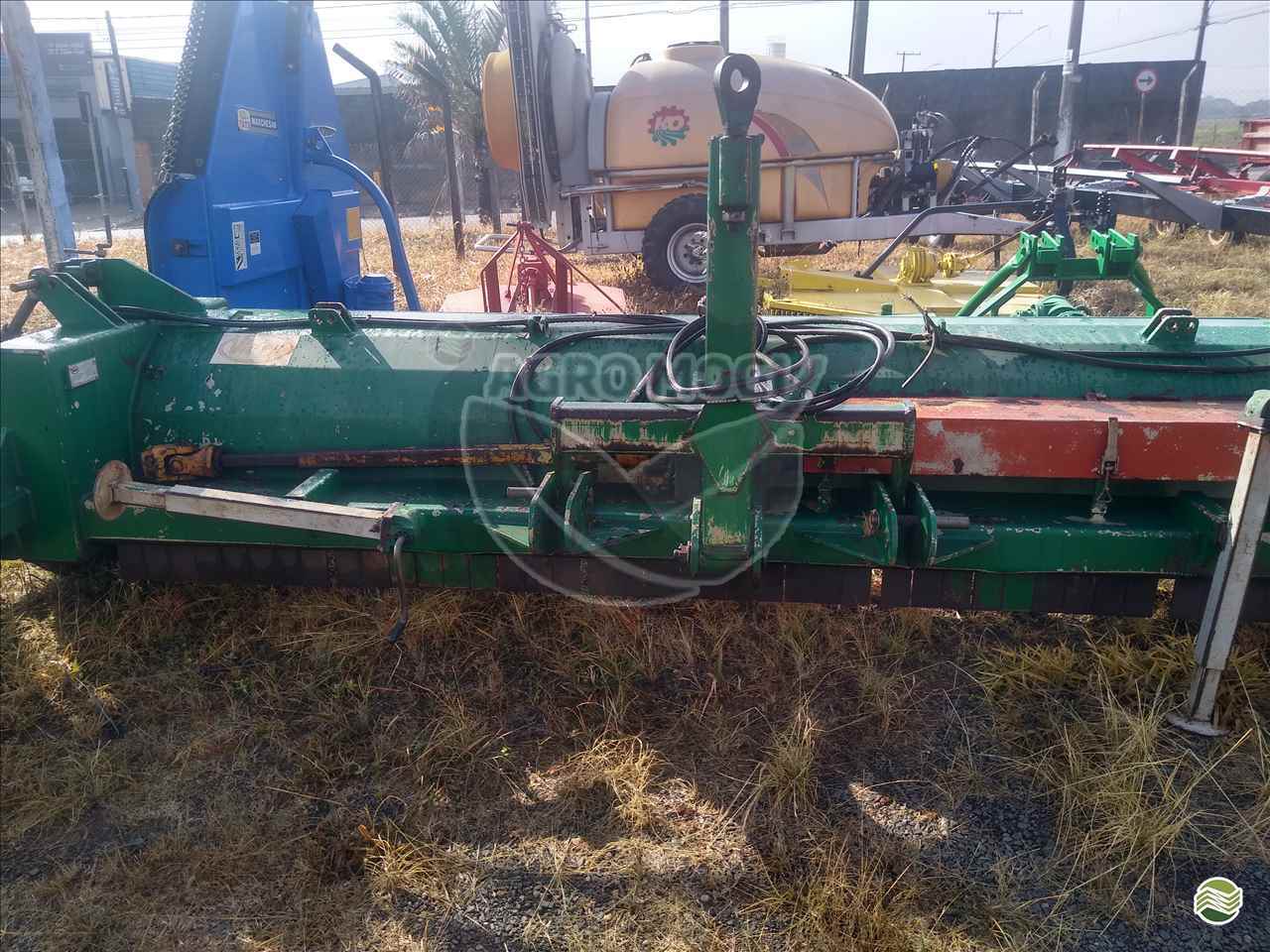 IMPLEMENTOS AGRICOLAS DESINTEGRADOR TRITURADOR DESINTEGRADOR  Agro Mogi Peças e Equipamentos Agrícolas MOGI-MIRIM SÃO PAULO SP